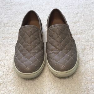 Steve Madden 8.5 womens tan loafers